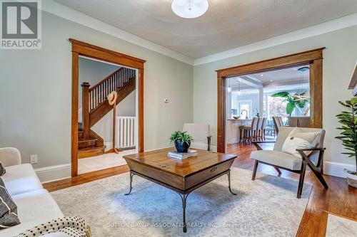 152 Sunnyside Avenue, Toronto, ON - Indoor Photo Showing Living Room