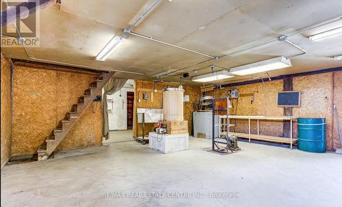 14125 Derry Road, Milton, ON - Indoor Photo Showing Garage