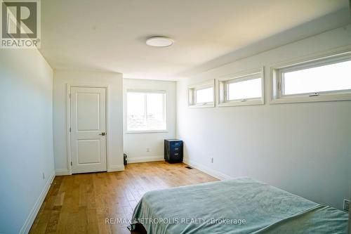 105 Kingsbridge Drive, Amherstburg, ON - Indoor Photo Showing Bedroom