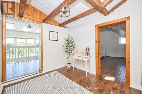 858 Metler Road, Pelham, ON - Indoor Photo Showing Other Room