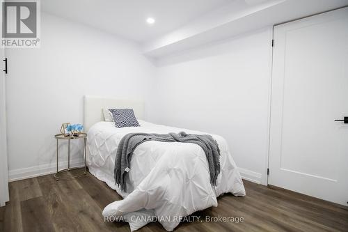 189 Country Club Drive, Guelph, ON - Indoor Photo Showing Bedroom