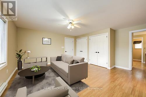 86119 Kintail Line, Ashfield-Colborne-Wawanosh, ON - Indoor Photo Showing Living Room