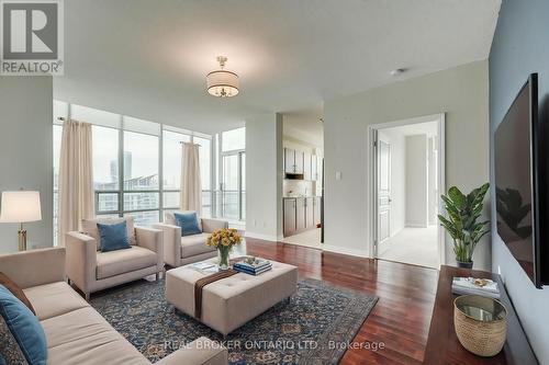 3302 - 3515 Kariya Drive, Mississauga, ON - Indoor Photo Showing Living Room