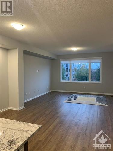 204 Tapadero Avenue, Stittsville, ON - Indoor Photo Showing Other Room