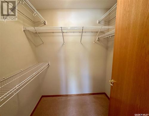 210 6 Lorne Place, Regina, SK - Indoor With Storage