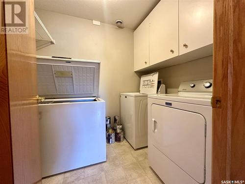 210 6 Lorne Place, Regina, SK - Indoor Photo Showing Laundry Room