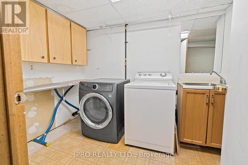 4 Farnham Drive, Brampton, ON - Indoor Photo Showing Laundry Room