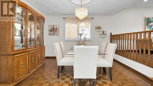 21 Haskins Court, Hamilton, ON - Indoor Photo Showing Dining Room