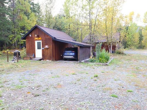 3240 Barriere South Road, Barriere, BC - Outdoor