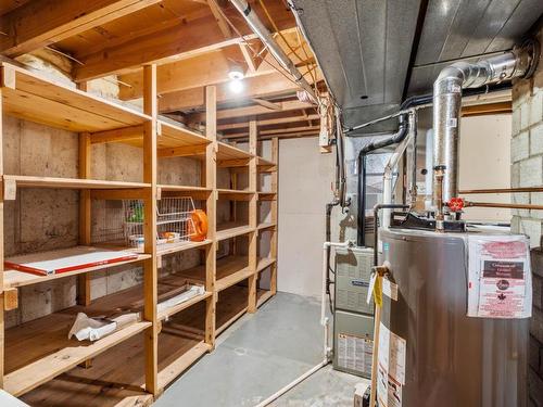 4270 Spurraway Road, Kamloops, BC - Indoor Photo Showing Basement