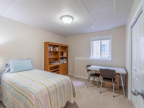 1242 Raven Drive, Kamloops, BC - Indoor Photo Showing Bedroom