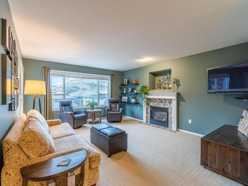 1242 Raven Drive, Kamloops, BC - Indoor Photo Showing Living Room With Fireplace