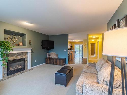 1242 Raven Drive, Kamloops, BC - Indoor Photo Showing Living Room With Fireplace