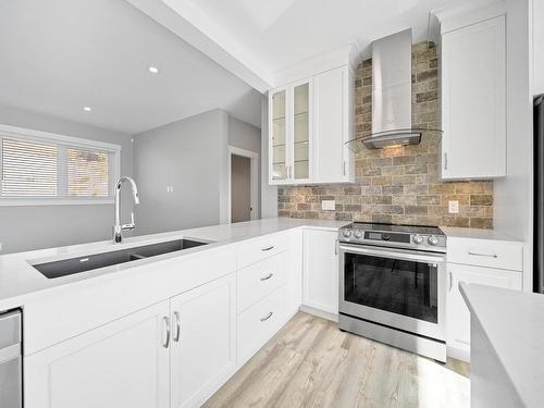 2770 Peregrine Way, Merritt, BC - Indoor Photo Showing Kitchen With Double Sink With Upgraded Kitchen