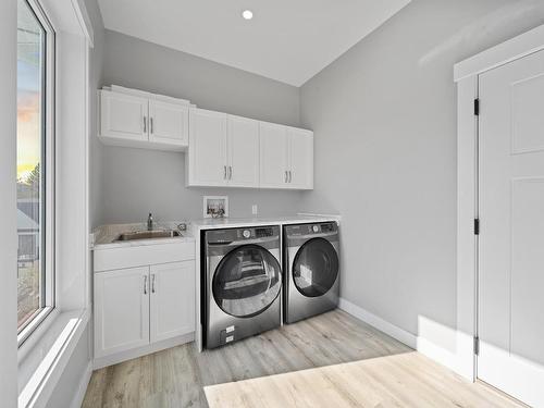 2770 Peregrine Way, Merritt, BC - Indoor Photo Showing Laundry Room