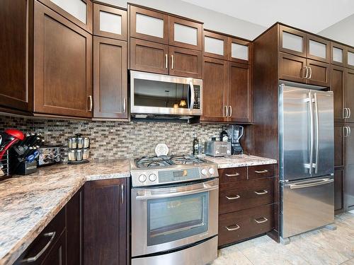 3018 Hilton Drive, Merritt, BC - Indoor Photo Showing Kitchen