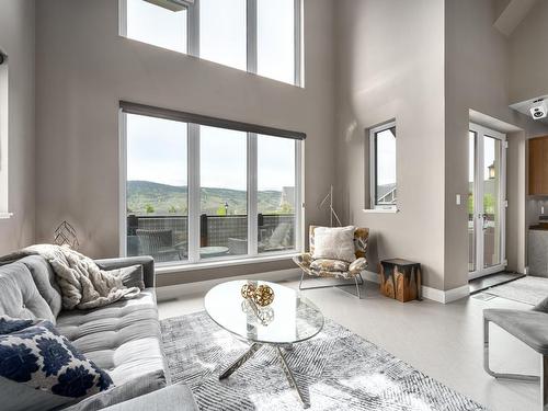 1858 Ironwood Terrace, Kamloops, BC - Indoor Photo Showing Living Room