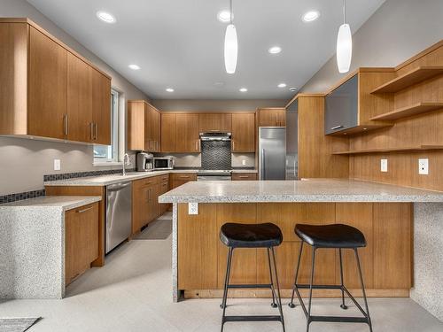 1858 Ironwood Terrace, Kamloops, BC - Indoor Photo Showing Kitchen