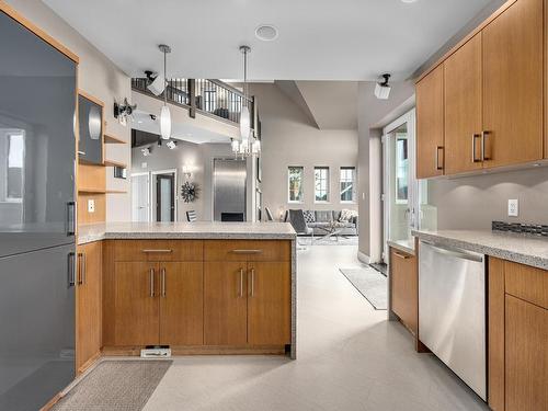 1858 Ironwood Terrace, Kamloops, BC - Indoor Photo Showing Kitchen