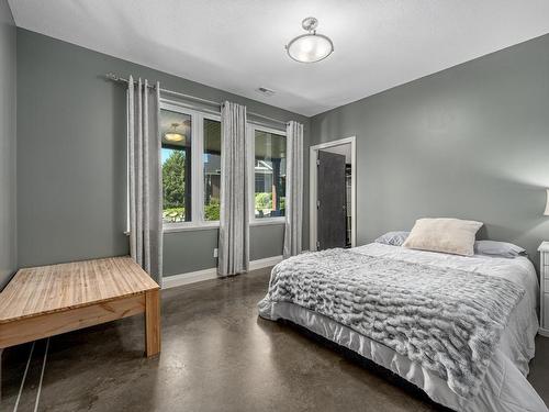 1858 Ironwood Terrace, Kamloops, BC - Indoor Photo Showing Bedroom