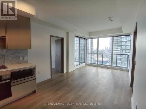 1112 - 95 Mcmahon Drive, Toronto, ON - Indoor