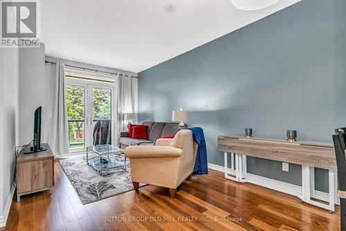 214 - 1135 Royal York Road, Toronto, ON - Indoor Photo Showing Living Room