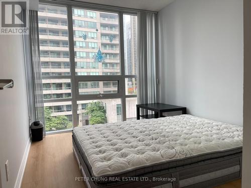 617 - 35 Hollywood Avenue, Toronto, ON - Indoor Photo Showing Bedroom