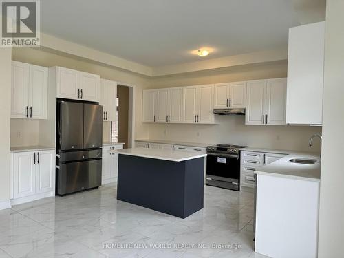 120 Settlers Crescent, Bradford West Gwillimbury, ON - Indoor Photo Showing Kitchen