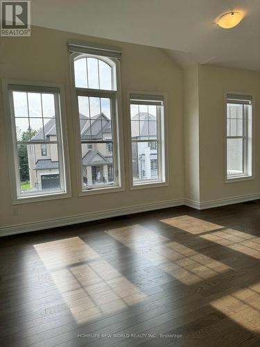 120 Settlers Crescent, Bradford West Gwillimbury, ON - Indoor Photo Showing Other Room