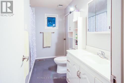 1 Hedgeson Court, Brampton, ON - Indoor Photo Showing Bathroom