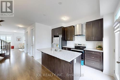 1407 William Halton Parkway, Oakville, ON - Indoor Photo Showing Kitchen With Double Sink