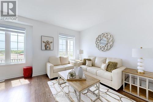 1407 William Halton Parkway, Oakville, ON - Indoor Photo Showing Living Room