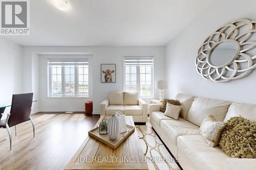 1407 William Halton Parkway, Oakville, ON - Indoor Photo Showing Living Room