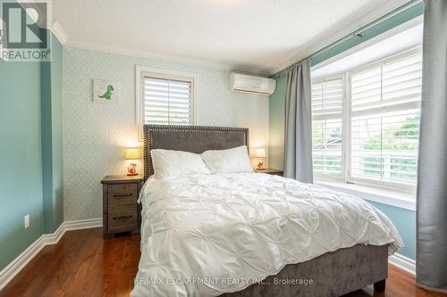 772 Francis Road, Burlington, ON - Indoor Photo Showing Bedroom