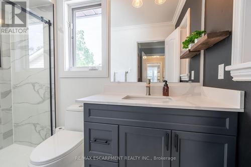 772 Francis Road, Burlington, ON - Indoor Photo Showing Bathroom