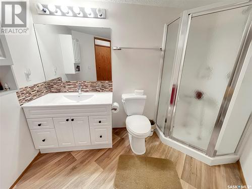 203 341 Cowie Crescent, Swift Current, SK - Indoor Photo Showing Bathroom