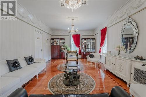 20763 Old Highway 2 Road, South Glengarry, ON - Indoor Photo Showing Living Room