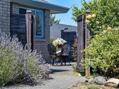 970 Royal Dornoch Dr, Qualicum Beach, BC 