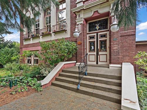 102-120 Douglas St, Victoria, BC - Outdoor