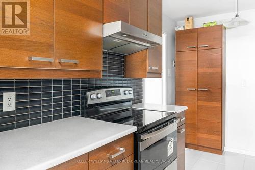 705 - 855 Kennedy Road, Toronto, ON - Indoor Photo Showing Kitchen