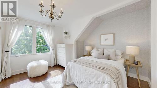 22 Fielding Avenue, Toronto, ON - Indoor Photo Showing Bedroom