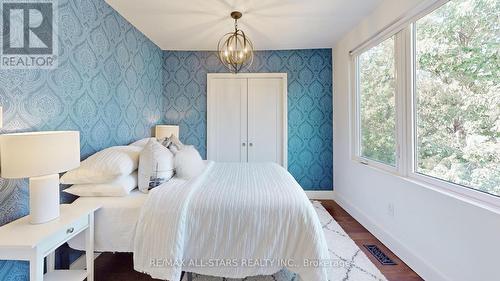 22 Fielding Avenue, Toronto, ON - Indoor Photo Showing Bedroom