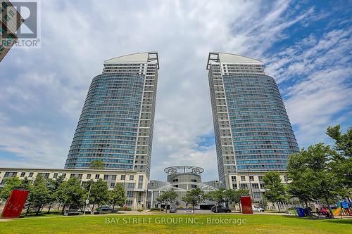 1815 - 38 Lee Centre Drive, Toronto, ON - Outdoor With Facade