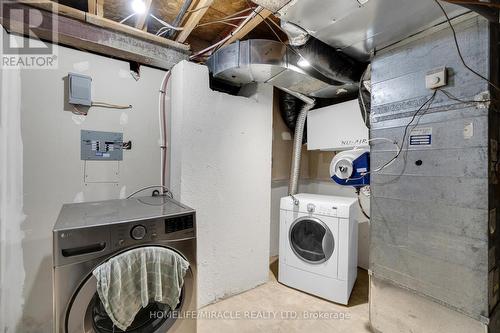 373 Forest Drive, Vaughan, ON - Indoor Photo Showing Laundry Room