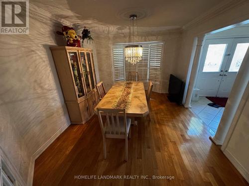 33 Ramsgate Court, Markham, ON - Indoor Photo Showing Dining Room