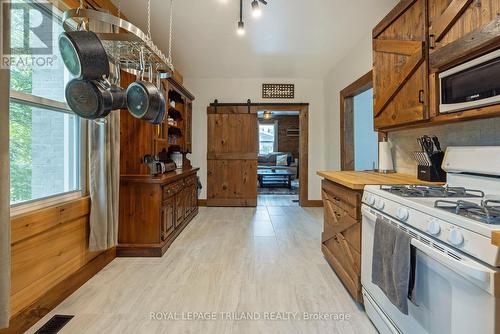 15 Cora Street, St. Thomas, ON - Indoor Photo Showing Kitchen