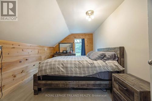 15 Cora Street, St. Thomas, ON - Indoor Photo Showing Bedroom