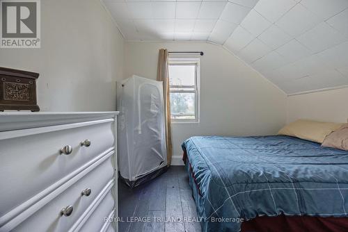 15 Cora Street, St. Thomas, ON - Indoor Photo Showing Bedroom