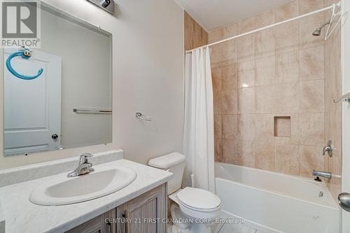 2808 Heardcreek Trail, London, ON - Indoor Photo Showing Bathroom