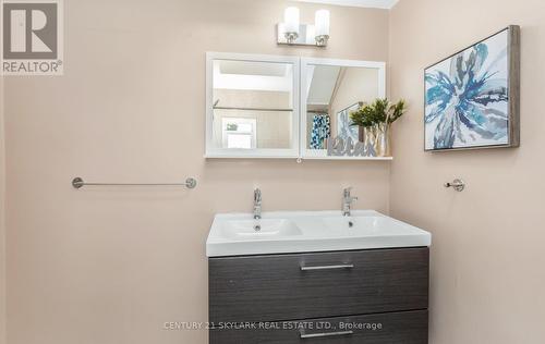 3 Binsell Avenue, Brampton, ON - Indoor Photo Showing Bathroom